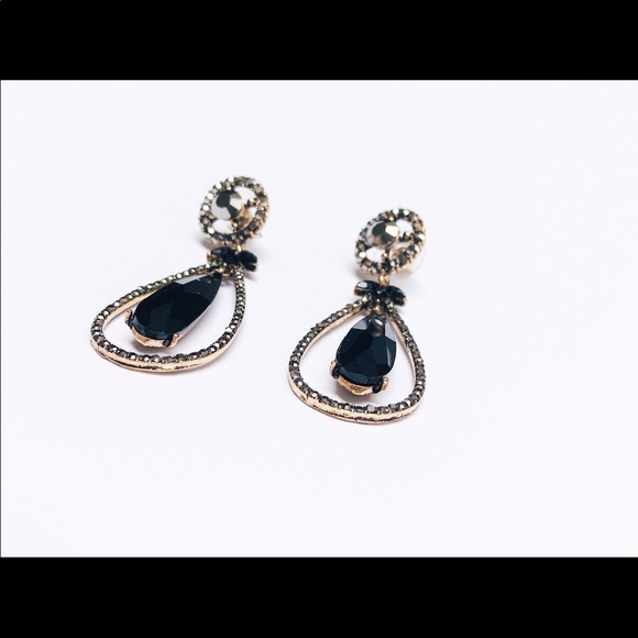 Black stone dangling earrings - Picture 6 of 8